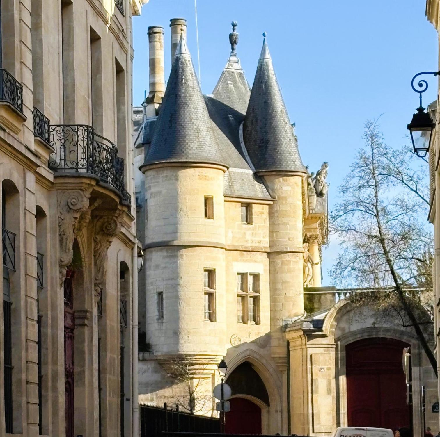 La Galerie Des Archives-Unique And Elegant Gem-Marais Apartment Paris Exterior foto
